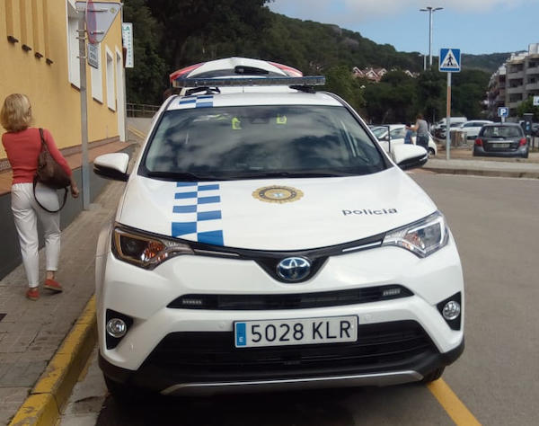 Cotxe h&iacute;brid policia local