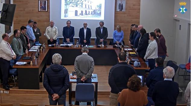 Minut de silenci en el ple de 19 de novembre.