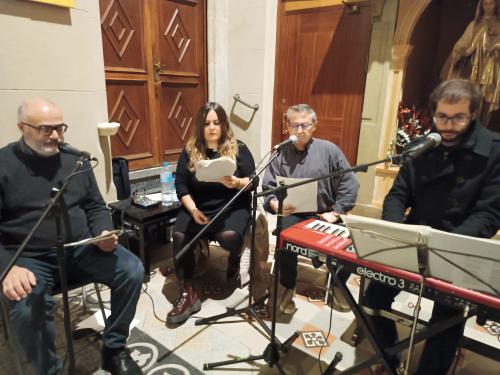 Amb el recital de poesia i música de Nadal.