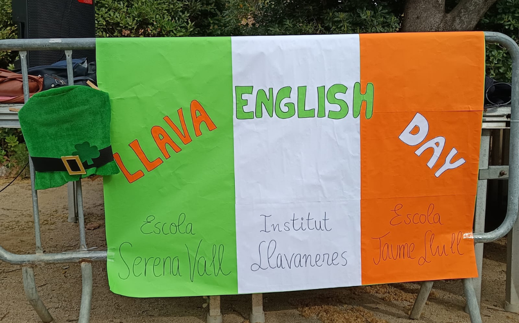 Llava English Day