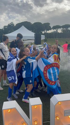 Futb&oacute;l femen&iacute;