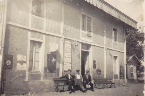 estació antiga i treblladors