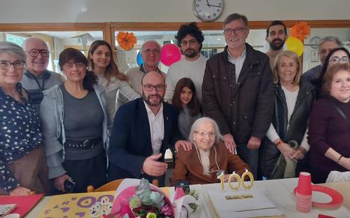 Entrega medalla centenària Carme Pons Vilardell